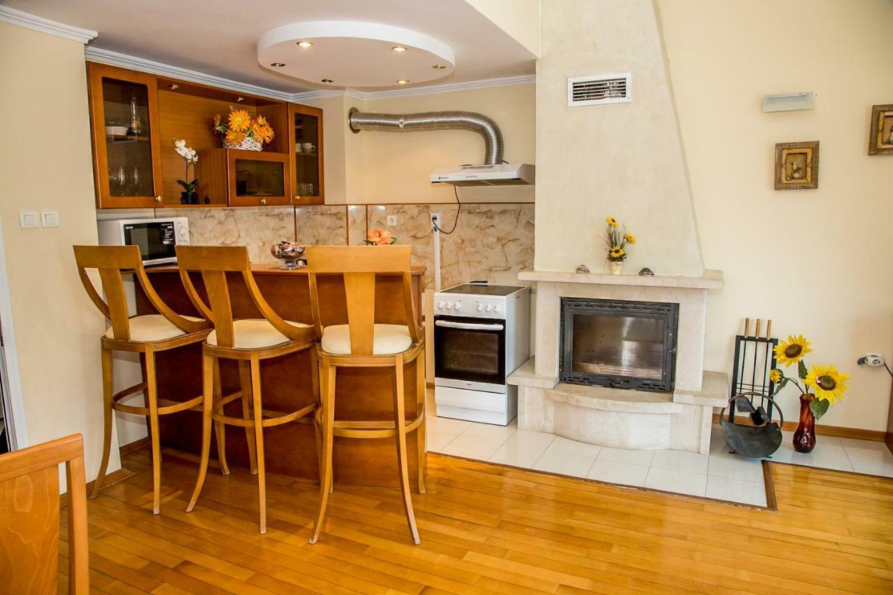 Spacious & Sunny Maisonette With Terrace Near Centre By Flаt Manаger Burgas City Eksteriør billede