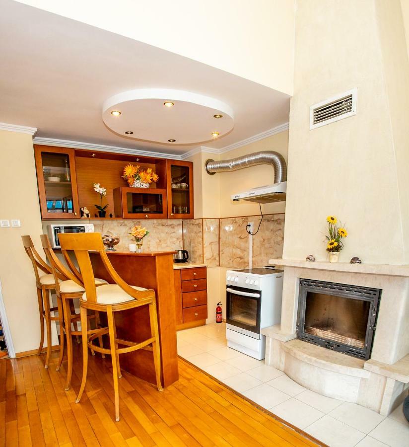Spacious & Sunny Maisonette With Terrace Near Centre By Flаt Manаger Burgas City Eksteriør billede