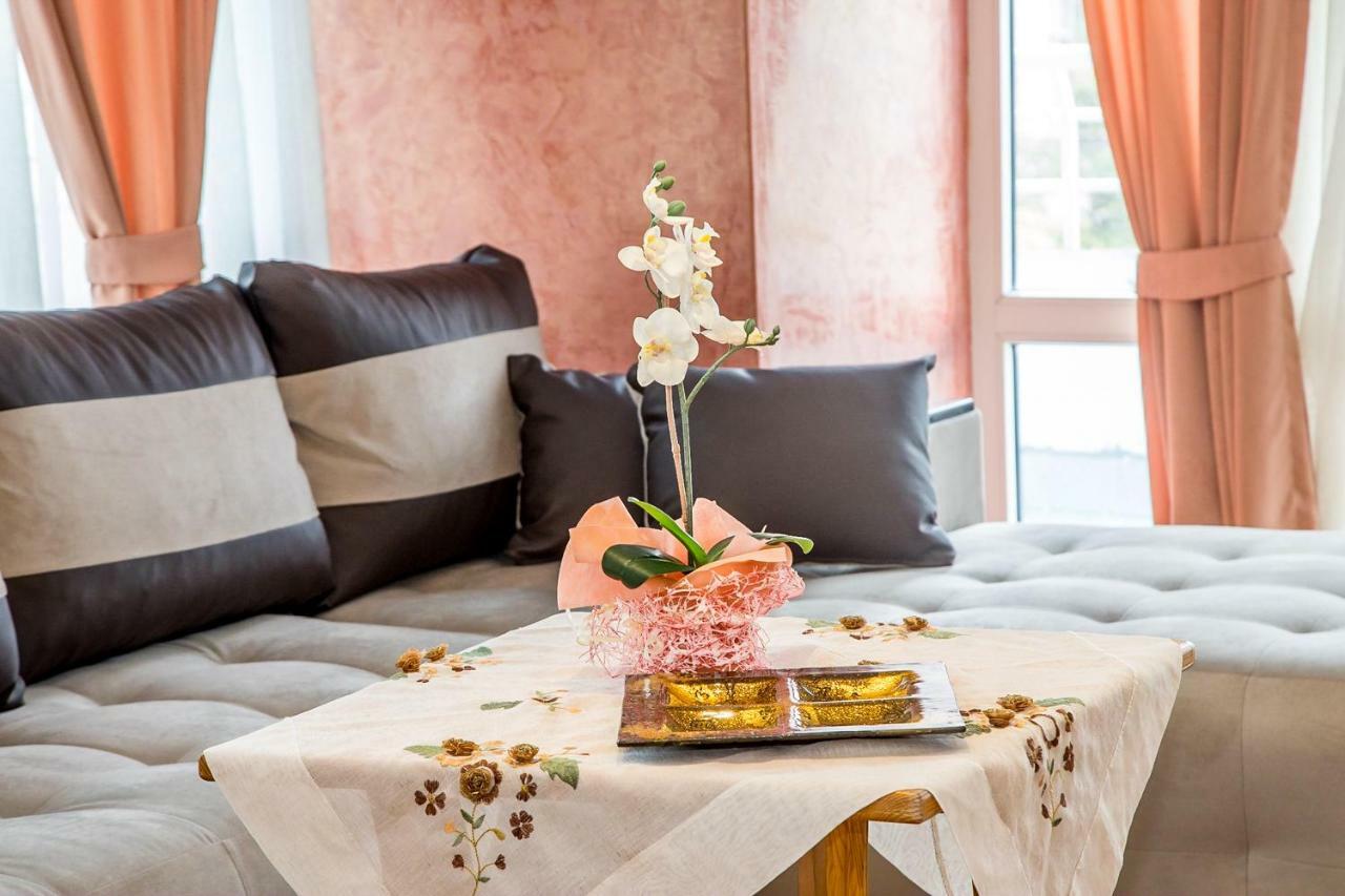 Spacious & Sunny Maisonette With Terrace Near Centre By Flаt Manаger Burgas City Eksteriør billede