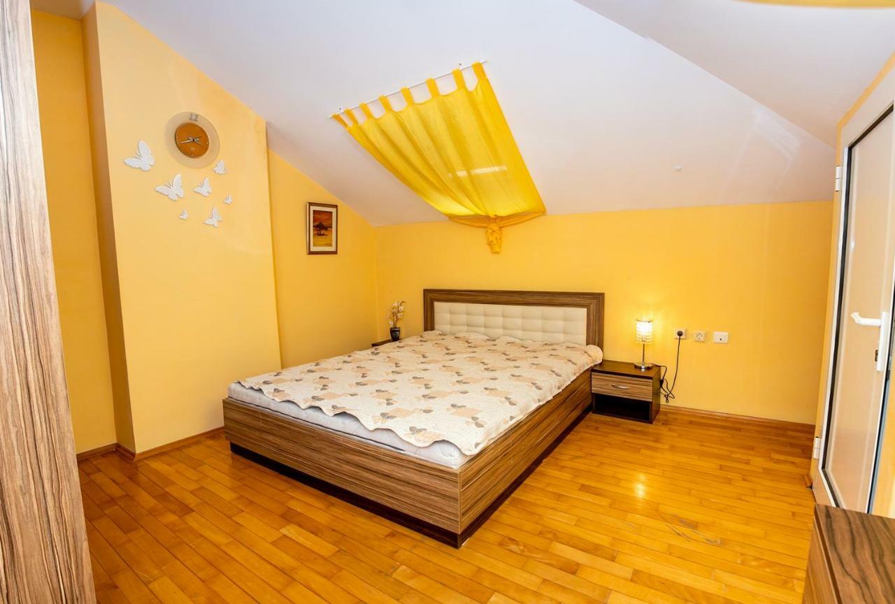 Spacious & Sunny Maisonette With Terrace Near Centre By Flаt Manаger Burgas City Eksteriør billede